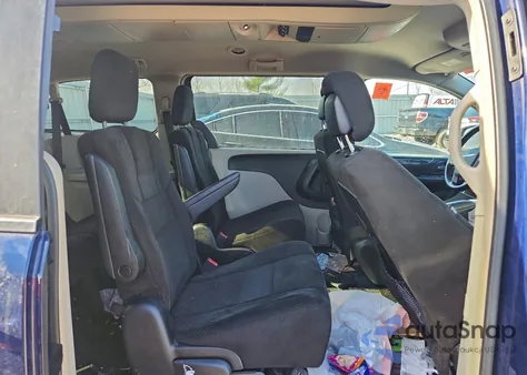 2013 Chrysler Town & Country Touring z USA, uszkodzony, nr VIN 2C4RC1BG5DR535075